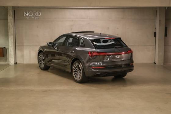 AUDI E-TRON ELÉTRICO PERFORMANCE QUATTRO